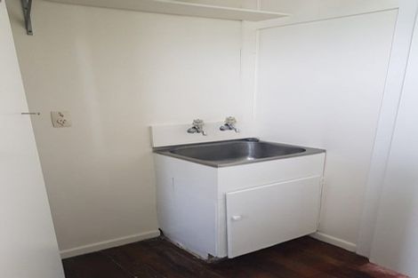 Photo of property in 6 View Road, Papakura, 2110