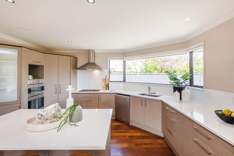 Photo of property in 33 Rodeo Drive, Kelvin Grove, Palmerston North, 4414