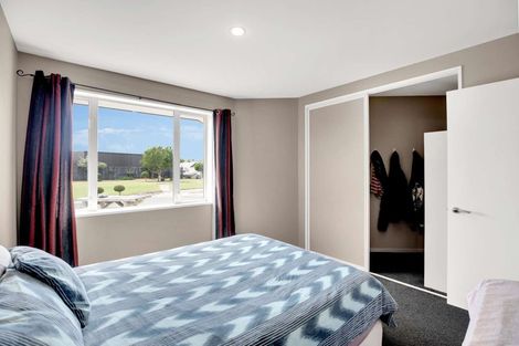 Photo of property in 15 Riverside Way, Amberley, 7410