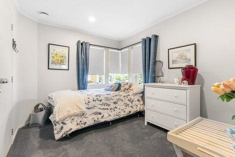 Photo of property in 1/20 Solana Court, Botany Downs, Auckland, 2010