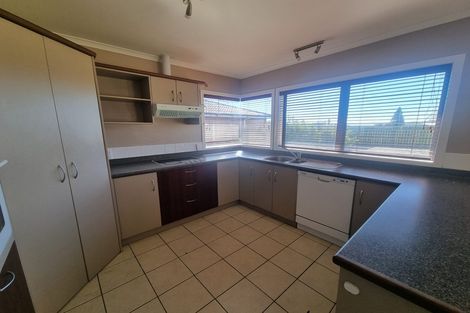 Photo of property in 5 Duggan Drive, Owhata, Rotorua, 3010