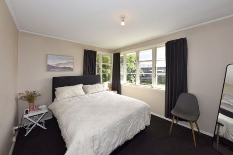 Photo of property in 1/15 Defoe Place, Waltham, Christchurch, 8023