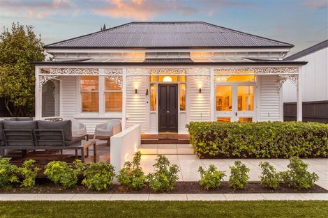 Photo of property in 52 Office Road, Merivale, Christchurch, 8014