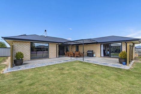 Photo of property in 13 Cressy Place, Darfield, 7510