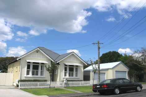 Photo of property in 4 Roslyn Terrace, Devonport, Auckland, 0624