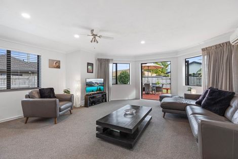 Photo of property in 5 Lamia Grove, Papamoa Beach, Papamoa, 3118