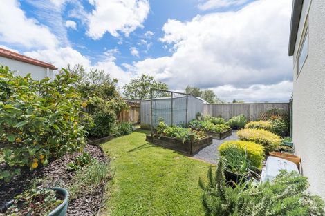 Photo of property in 18 Dalfield Place, Highbury, Palmerston North, 4412
