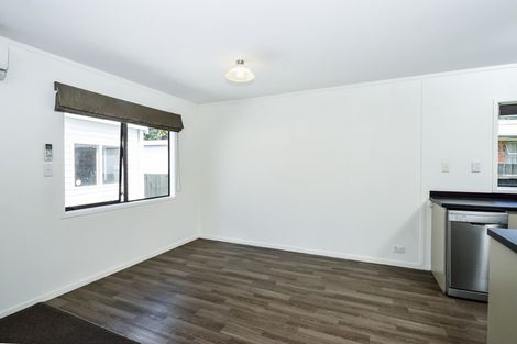 Photo of property in 4a Saint Lukes Place, Bader, Hamilton, 3206