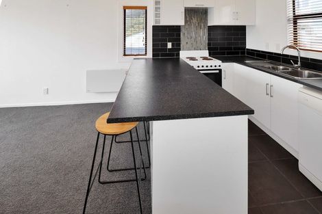 Photo of property in 6/2 Oriental Terrace, Mount Victoria, Wellington, 6011