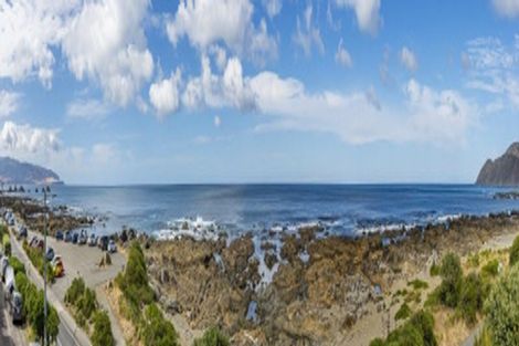 Photo of property in 441 The Esplanade, Island Bay, Wellington, 6023