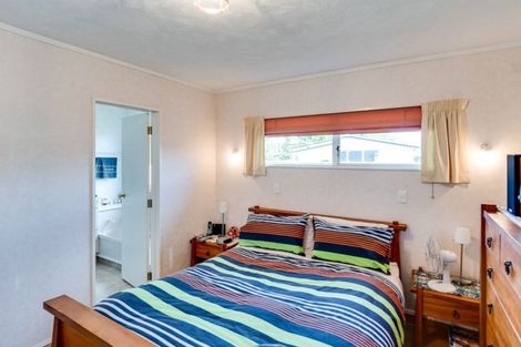 Photo of property in 21 Sloane Place, Taradale, Napier, 4112