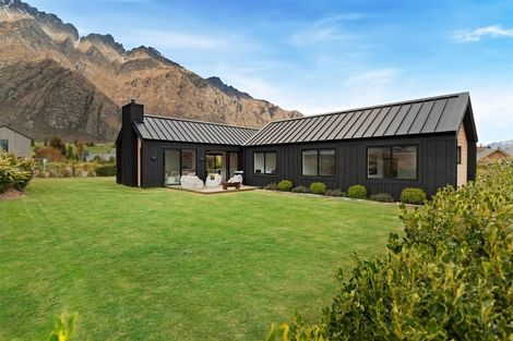 Photo of property in 20 Jacks Point Rise, Jacks Point, Queenstown, 9371
