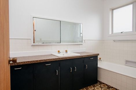 Photo of property in 57 Taylor Street, Cambridge, 3434