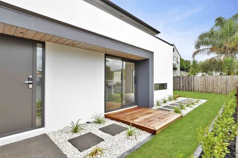 Photo of property in 4/64 Banbury Crescent, Fairfield, Hamilton, 3214