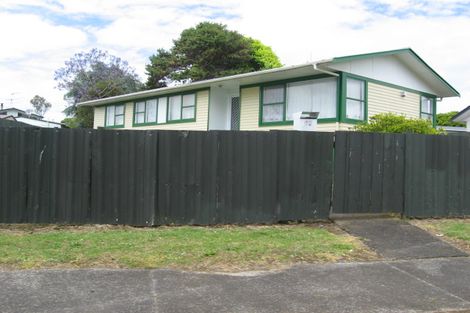 Photo of property in 42 Kemble Close, Mangere, Auckland, 2022