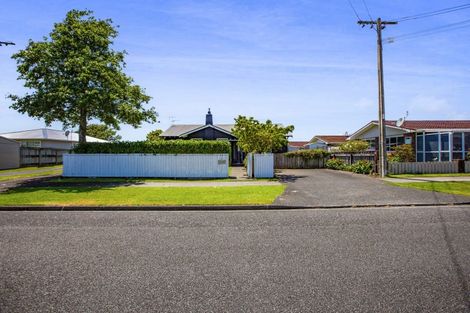 Photo of property in 187 Brooklands Road, Vogeltown, New Plymouth, 4310
