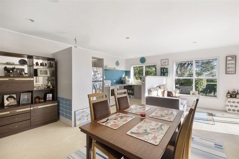 Photo of property in 124 Tiraumea Drive, Pakuranga, Auckland, 2010