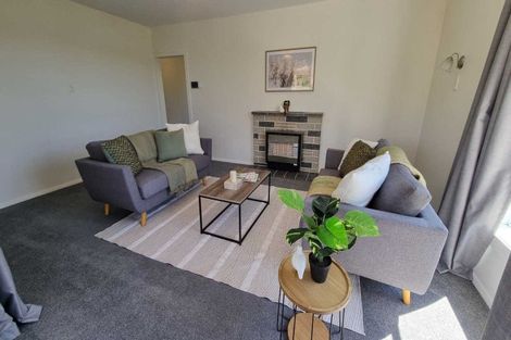 Photo of property in 130 Main Road, Titahi Bay, Porirua, 5022