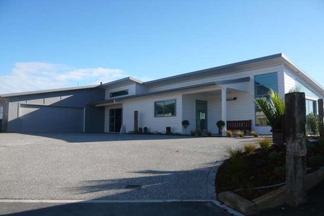 Photo of property in 11 Otupoa Way, Paraparaumu, 5032