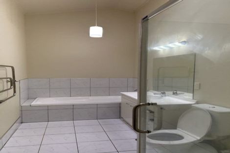 Photo of property in 4 Mitika Way, Strathmore Park, Wellington, 6022