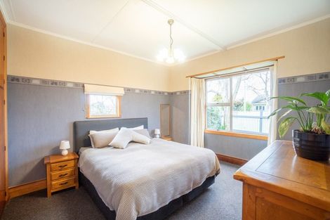 Photo of property in 18 Kingswood Street, Takaro, Palmerston North, 4412