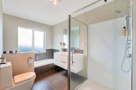 Photo of property in 92 Glendene Avenue, Glendene, Auckland, 0602