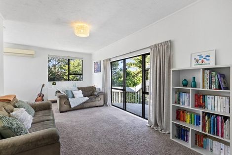 Photo of property in 15 Abilene Crescent, Churton Park, Wellington, 6037