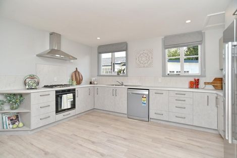 Photo of property in 18 Lionel Street, Avonside, Christchurch, 8061