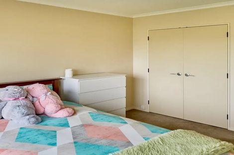 Photo of property in 26a Kirton Drive, Riverstone Terraces, Upper Hutt, 5018