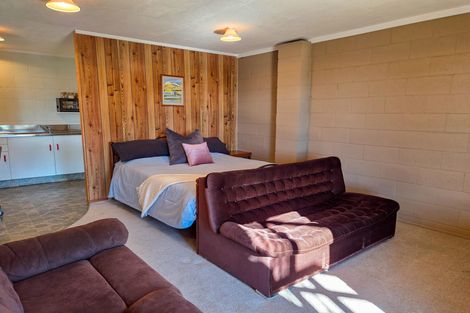 Photo of property in 10 Hamilton Drive, Lake Tekapo, 7999