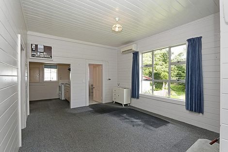 Photo of property in Dwg & Ex Dairy Factory, 25 Old Normanby Road, Okaiawa, Hawera, 4678