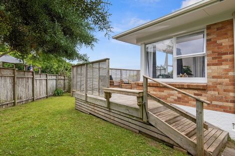 Photo of property in 4/32 Wicklow Road, Narrow Neck, Auckland, 0622