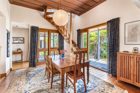 Photo of property in 1/9 Old Lake Road, Narrow Neck, Auckland, 0624