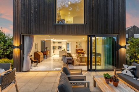 Photo of property in 74 Merivale Lane, Merivale, Christchurch, 8014