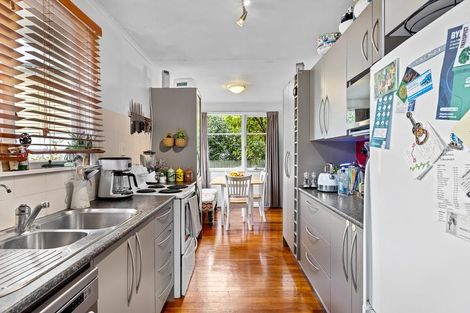 Photo of property in 43 Wharf Road, Te Atatu Peninsula, Auckland, 0610