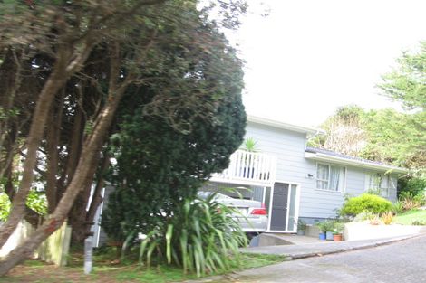Photo of property in 9 Westhaven Drive, Tawa, Wellington, 5028