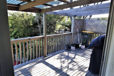 Photo of property in 31 Glencourt Place, Glenfield, Auckland, 0629