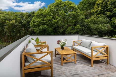 Photo of property in 260a Henderson Valley Road, Henderson, Auckland, 0612