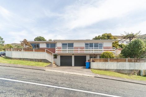 Photo of property in 1 Paddington Grove, Karori, Wellington, 6012