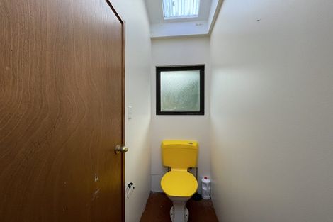 Photo of property in 32a Te Atatu Road, Te Atatu South, Auckland, 0610