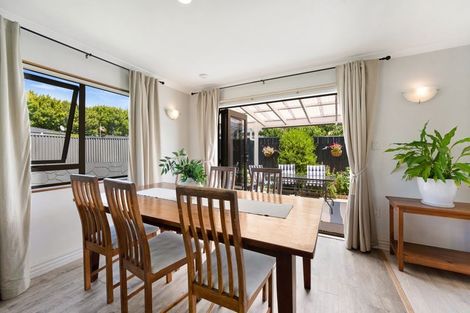 Photo of property in 49a Meeanee Road, Taradale, Napier, 4112