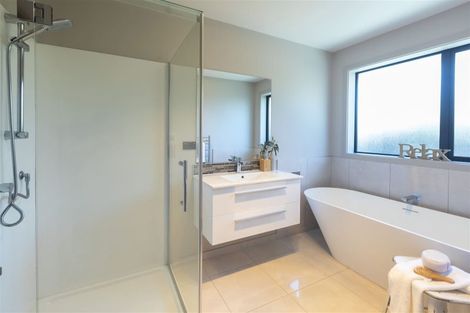 Photo of property in 32 Sequoia Way, Rangiora, 7400