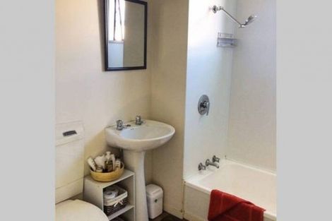 Photo of property in 8 Caples Place, Fernhill, Queenstown, 9300