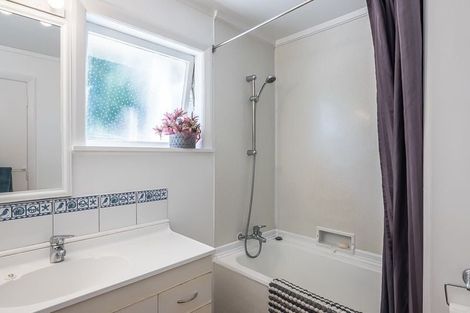 Photo of property in 20a Wharemauku Road, Raumati Beach, Paraparaumu, 5032