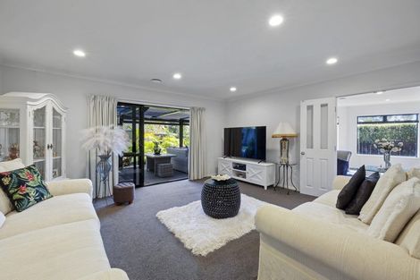 Photo of property in 10a Long Place, Frankleigh Park, New Plymouth, 4310