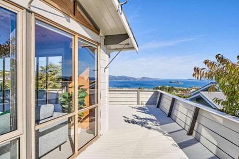 Photo of property in 14 Laburnum Grove, Maungaraki, Lower Hutt, 5010