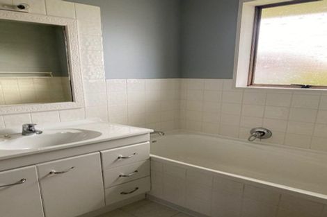 Photo of property in 9a Page Place, Hamilton East, Hamilton, 3216