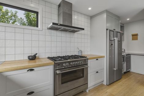 Photo of property in 24 Queen Street, Brighton, Dunedin, 9035