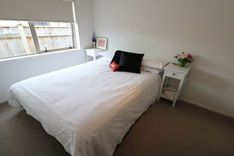 Photo of property in 24 Charles Street, Carterton, 5713