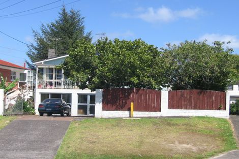 Photo of property in 12 James Street, Bayview, Auckland, 0629